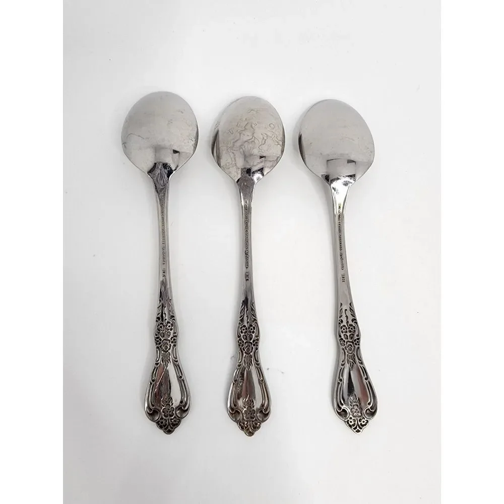 Oneida Kennett Square Distinction Deluxe‎ HH Stainless - 3 L Spoons